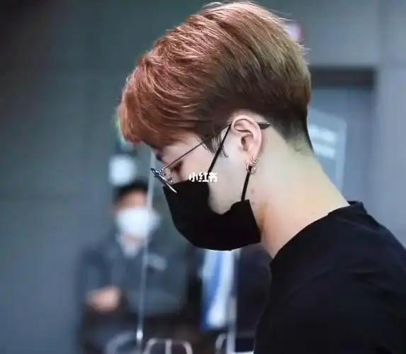 91这侧颜～这后脑勺～_王嘉尔_娱乐_明星娱乐资讯