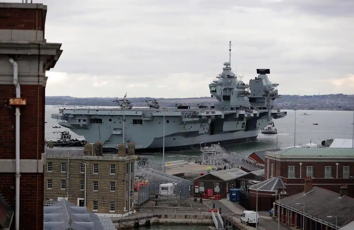 英国进入双航母时代,"威尔士亲王号"正式服役