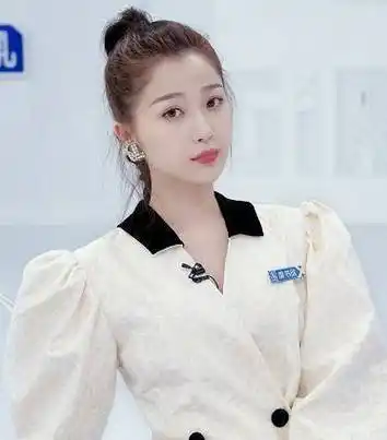 原创虞书欣彻底火了还没成团就已热搜第一工作室正式对这波操作道歉