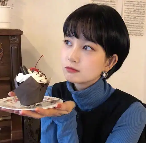 韩国女生的短发参考 ins:j____euna