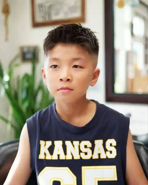 小男孩别剪锅盖头了,看看这10几款,太帅了_发型_头顶_造型