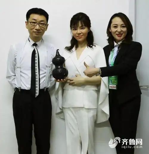 李心草老师更是说要把家里的镇宅玉石摆件换成它.