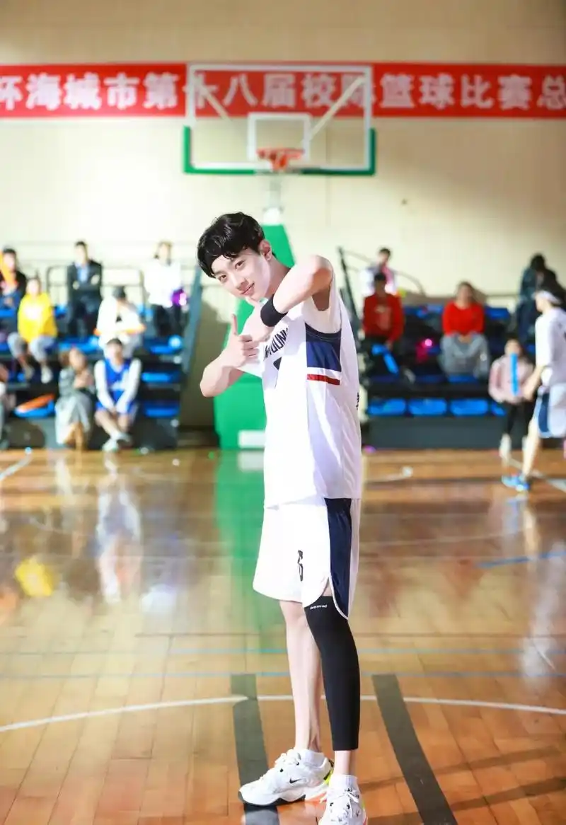 偶遇赖冠霖学长哪个瞬间最心动