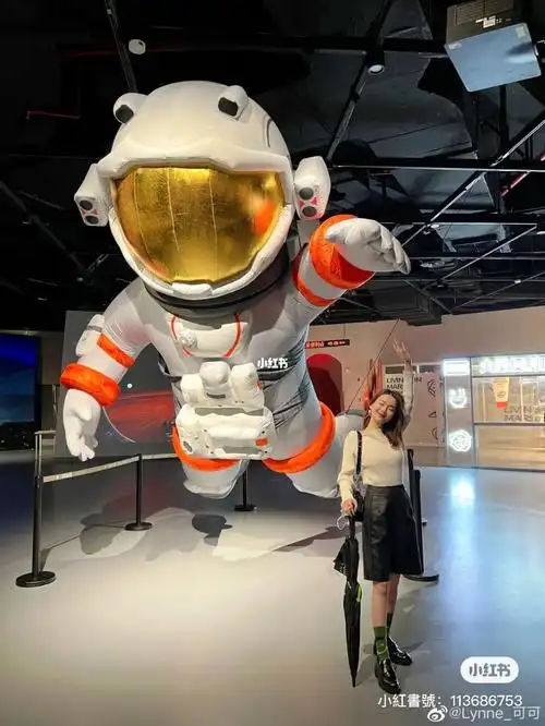 博主穿搭|@lynne_可可  黑白一套简約又大气