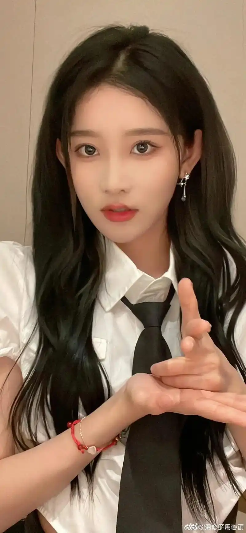 周诗雨王奕女友壁纸