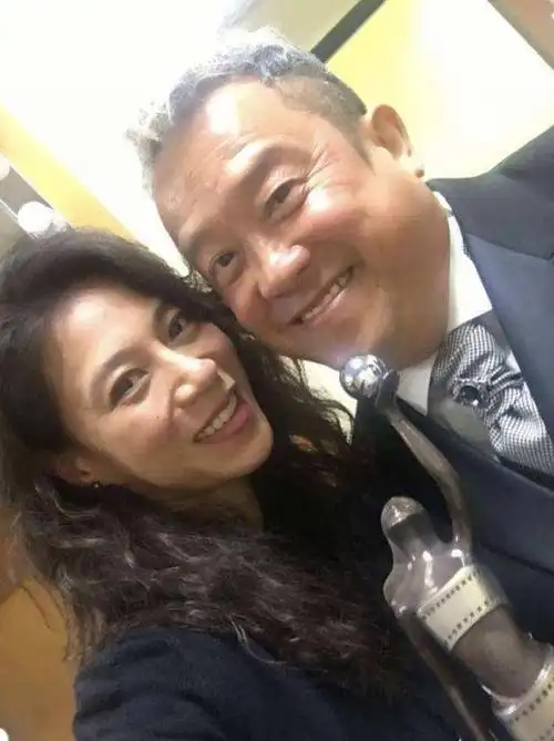 曾志伟老婆图片(曾志伟2任妻子) - 赤虎壹号