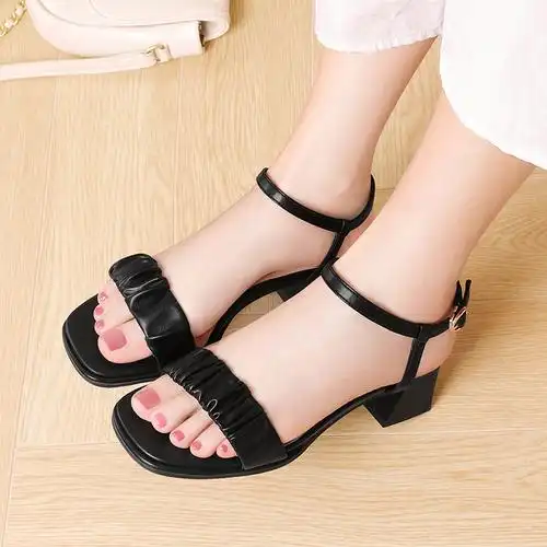 2022年休闲夏季高跟凉鞋夏款今年流行韩时尚中年轻妈妈少妇女鞋子