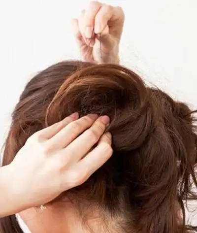 韩国女生盘发发型扎法,韩式盘发简单发型(让你看起来更加的气质十足)