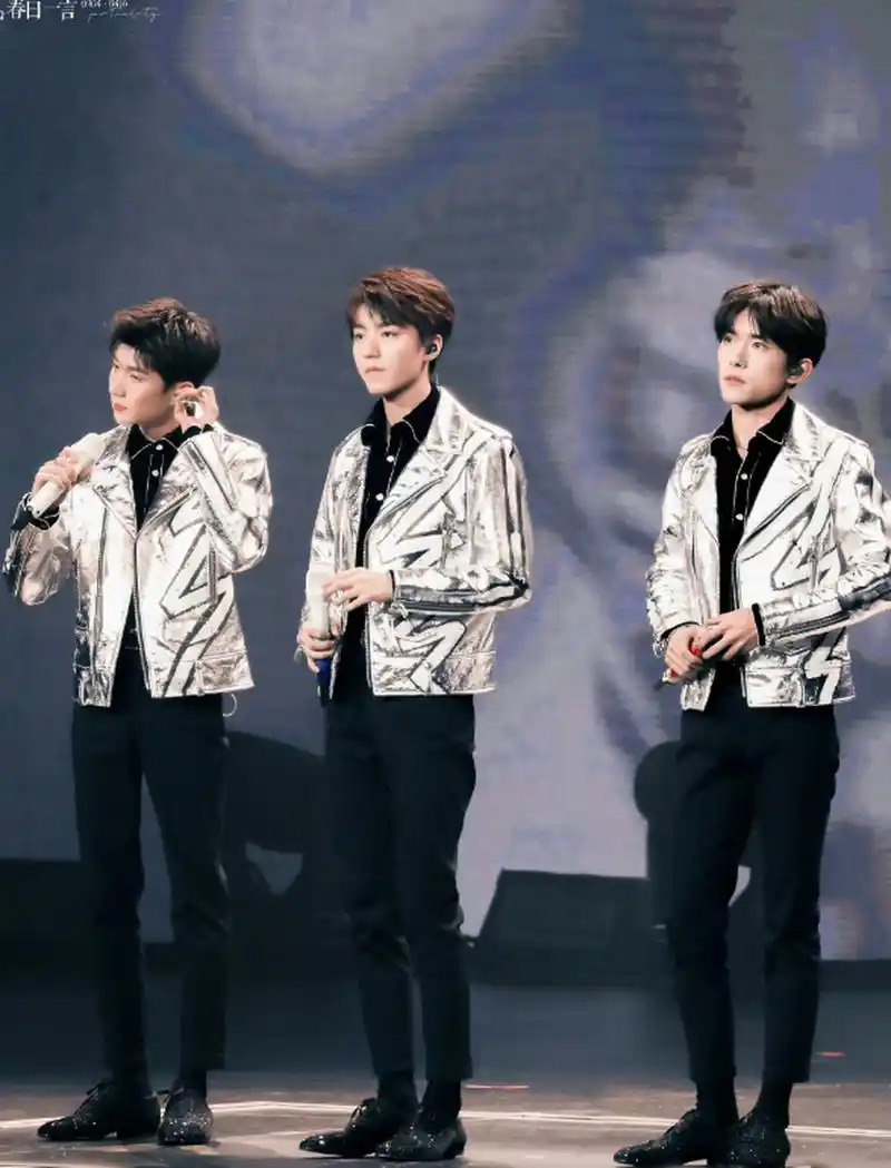 宋亚轩张真源cp站姐发了tfboys三人同台照片,太刀了吧[可怜]