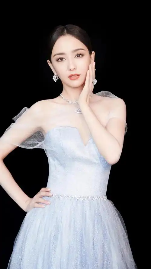 十位最美女明星,杨幂热巴稳居前列,66岁的她可谓是"不老女神"