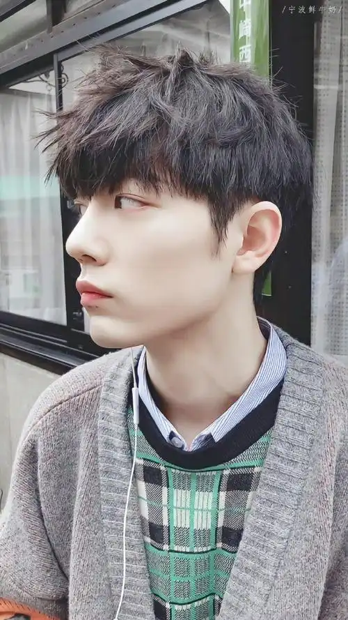 我们错过的肖战男友的日系穿搭可爱又帅气,少年感十足