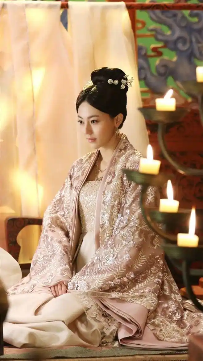 三生三世十里桃花黄梦莹唯美古装剧照手机壁纸 #黄梦莹# #三生三世十