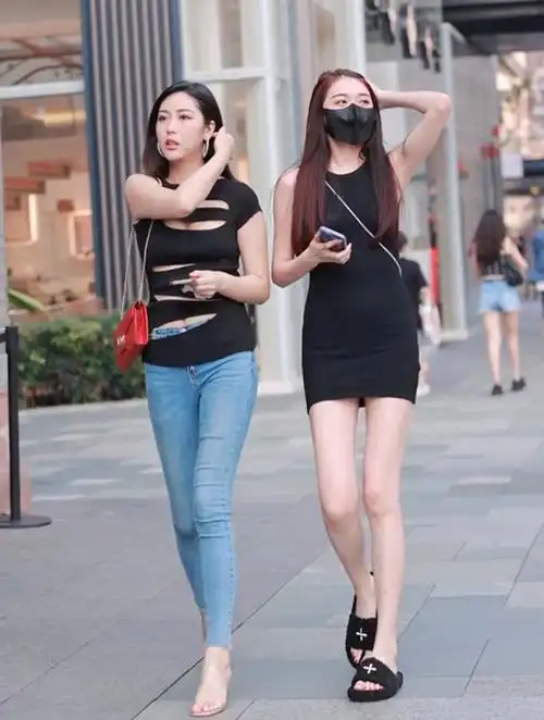 成都太古里街拍 这个小姐姐你心动了吗-度小视