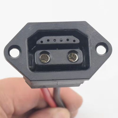 适用于铁塔爱玛雅迪星恒锂电池电动车充电器转接头电源线插头输出转换