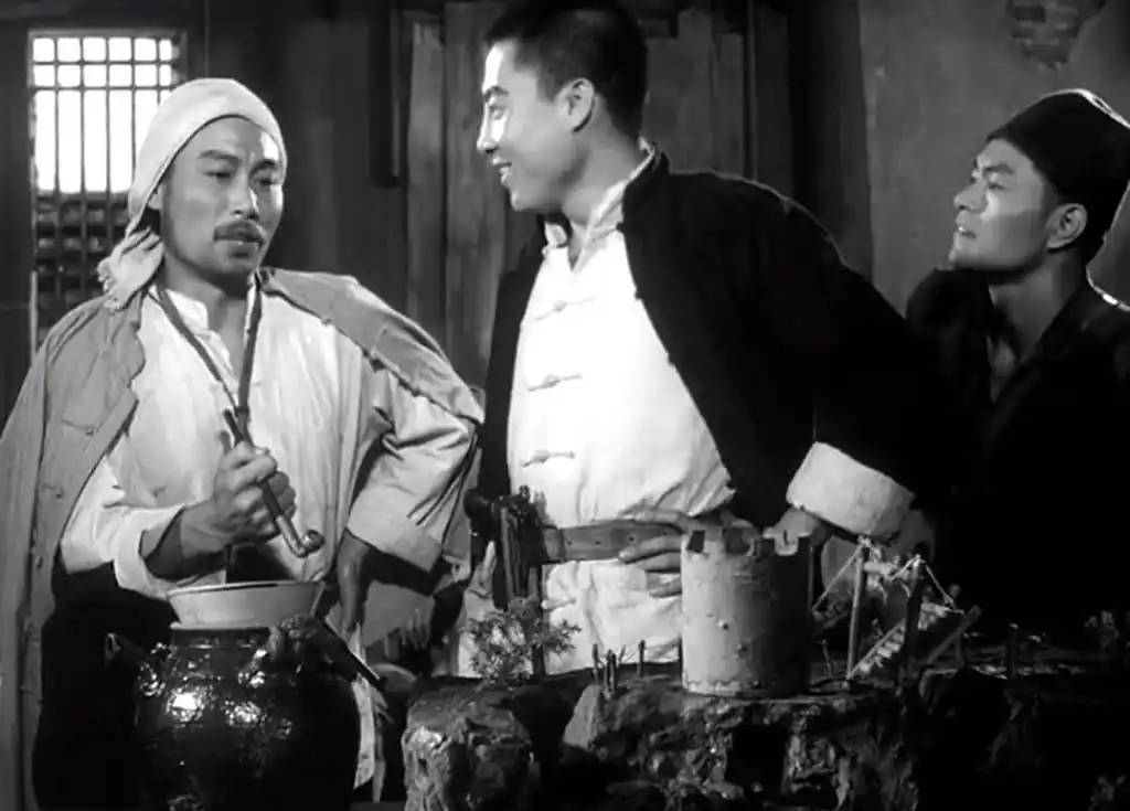 电影《地道战》主演张勇手最新现身,别看已88岁,却耳不聋眼不花