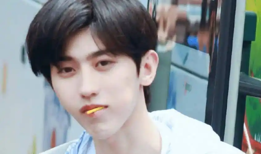 我们的"顶流"回来了,却独不见他的身影_蔡徐坤_节目组_杨颖