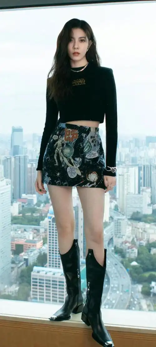 壁纸身材超a性感长腿宋妍霏