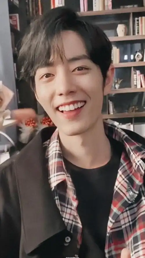 肖战的笑容可以融化世上所有的一切.