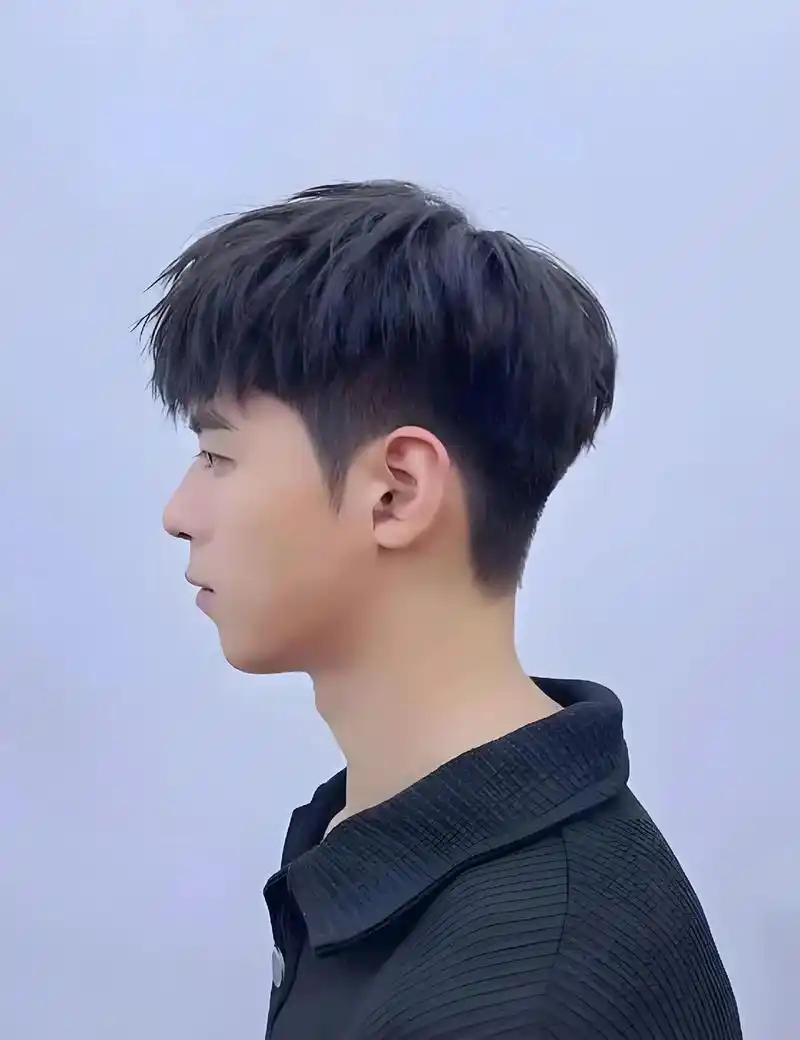 男士微分碎盖发型 2天前·吉林 0 分享 回复 90理享发型头疗90