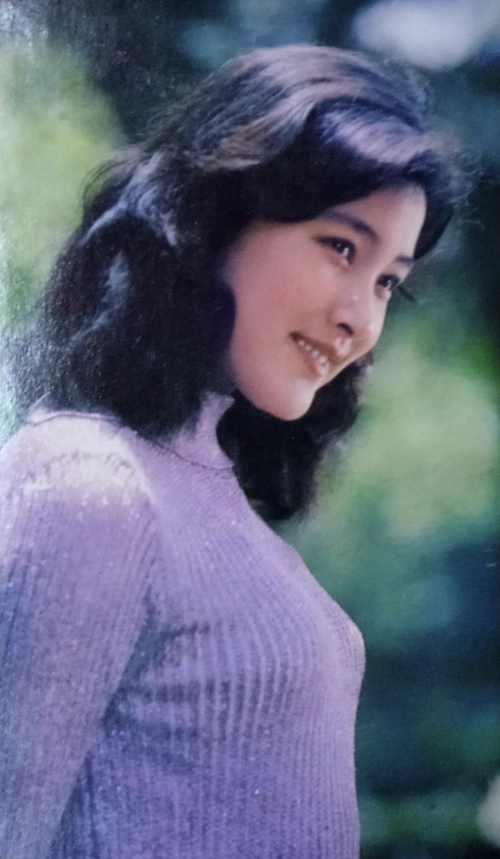 陈冲一组早期青涩照只靠一个赵小花角色就永载电影史册02