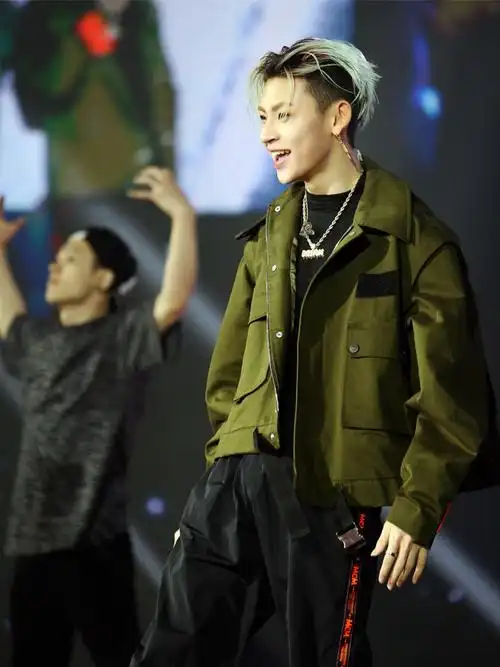 小鬼王琳凯南京演唱会门票_2023小鬼王琳凯演唱会南京站【订票】-大河