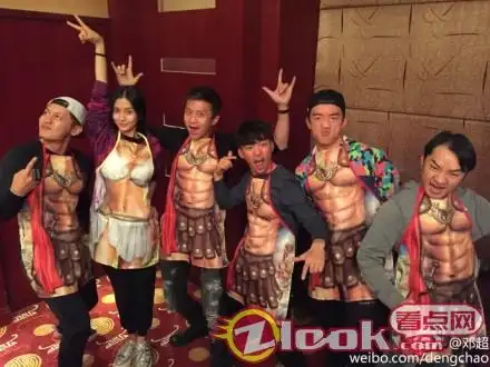 孙俪获奖晒十年前旧照谢粉丝 邓超晒跑男肌肉照助威