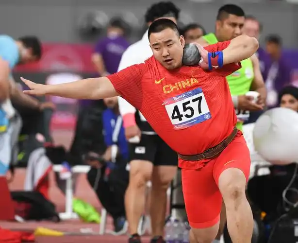 田径多哈亚锦赛吴佳祥获得男子铅球决赛银牌