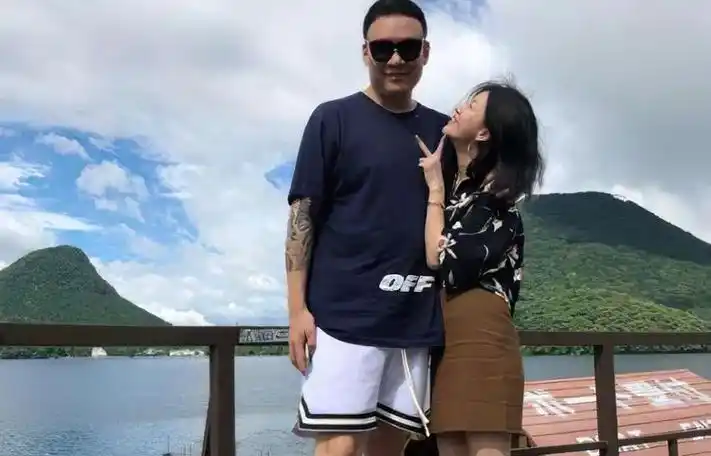 好声音没夺冠,却嫁给爱奇艺总裁,34岁成了人生赢家_李嘉格_车澈_音乐