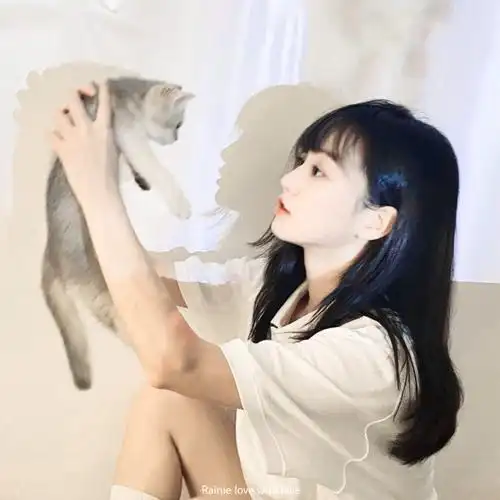 胡意旋头像自修