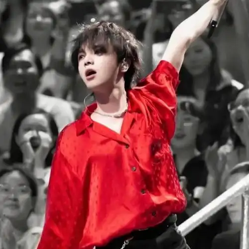 新浪娱乐头像##华晨宇美貌大赏##2024华晨宇火星演唱