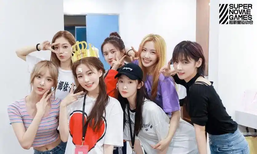 硬糖少女303作为今年七月份组成的女团,自身的底蕴以及根基并不稳