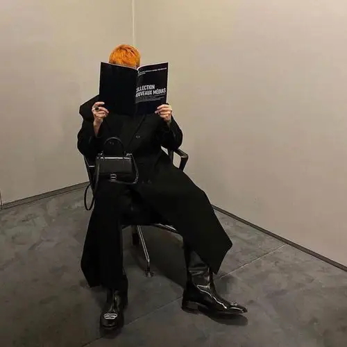 【欧美日韩原宿复古暗黑港风简约ins男生头像约翰苏】