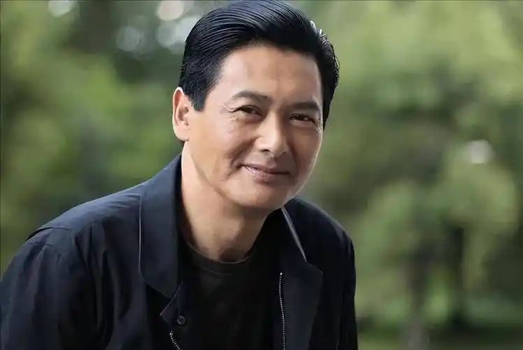 这一次,68岁的周润发,无处遁形!