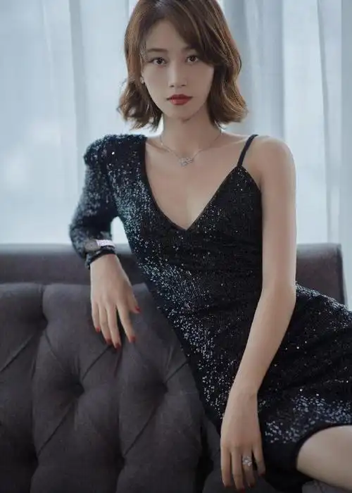 蓝盈莹个人资料(蓝盈莹个人资料写真)-天晟网