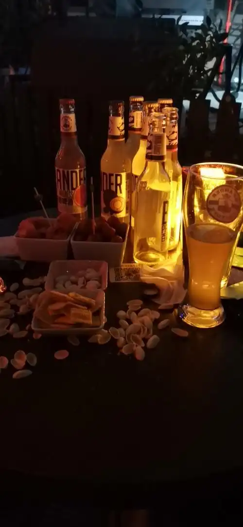 那晚声乐队现场酒吧