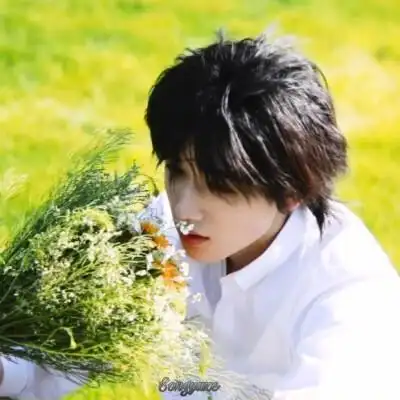 宋亚轩."花很香,糖很甜,却不如你"