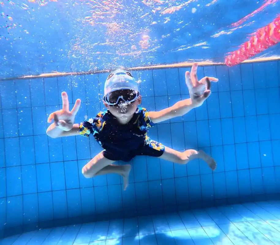 夏天游泳精彩瞬间分享.#水下拍摄 #0基础游泳教学 #一起来 - 抖音