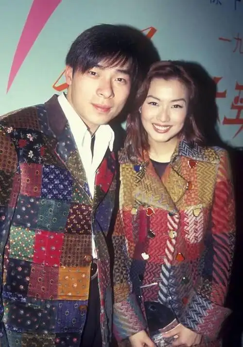 郑秀文晒健身前后对比照,火柴人变肌肉人,有线条比皮包骨美多