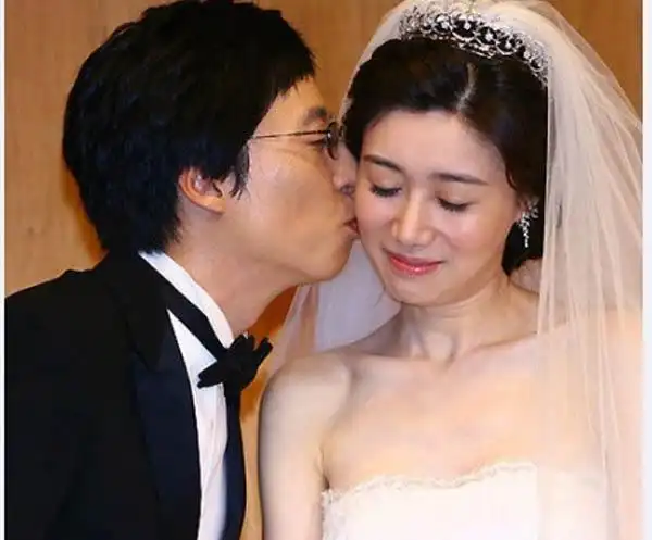 刘在石结婚现场大咖云集 刘在石在韩国影响力如何