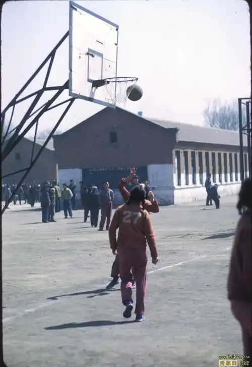 1960年,学校语文组因成绩突出,出席了全国文教群英会.