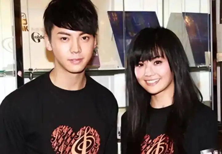 38岁的陈伟霆急了和何穗续缘后疑是好事将近网友这个可以有