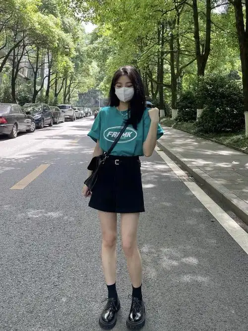 酷酷女孩甜盐系穿搭女夏季可盐可甜洋气炸街时尚减龄短裤两件套装