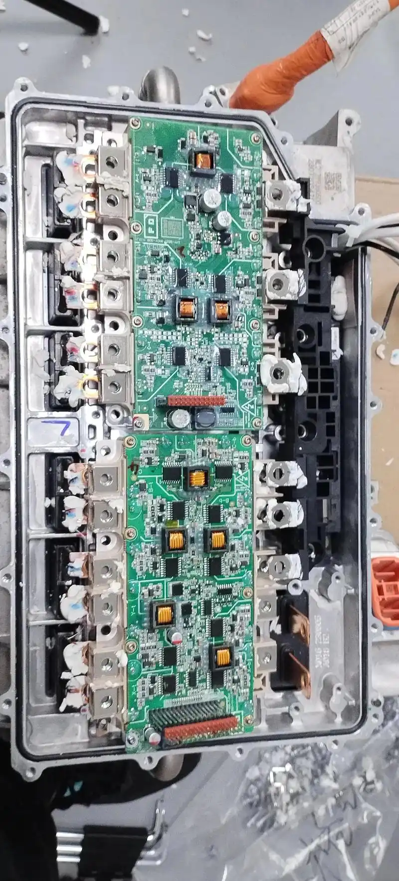网约车之神!拆解比亚迪秦电机控制器.秦plus dmi/驱逐 - 抖音