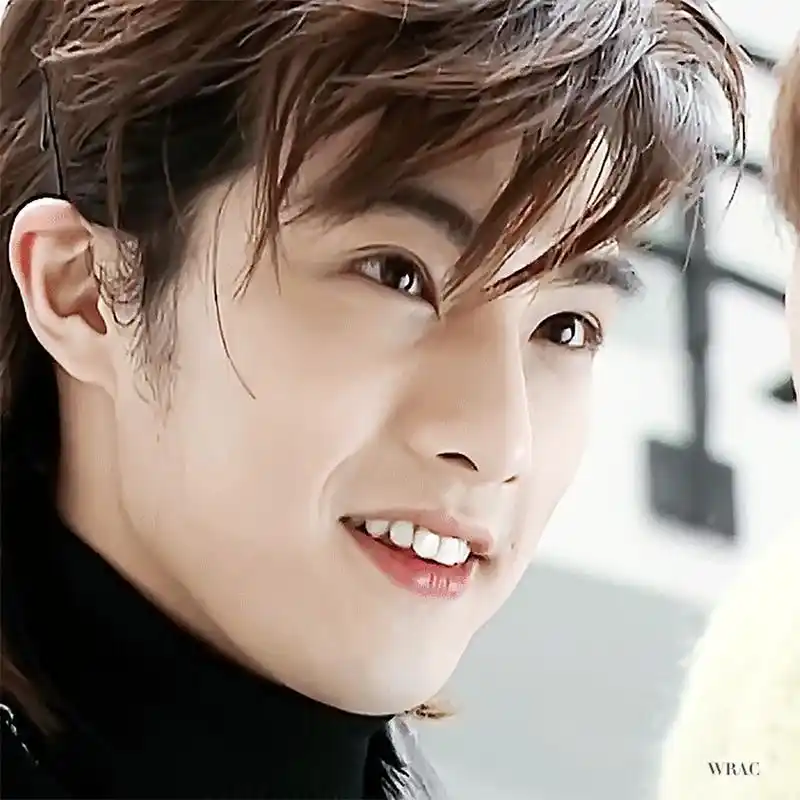 那时候还叫《恶魔在身边》,那时候贺军翔,帅呆了好吗