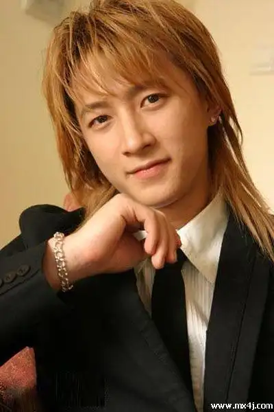 韩庚长头发的图片