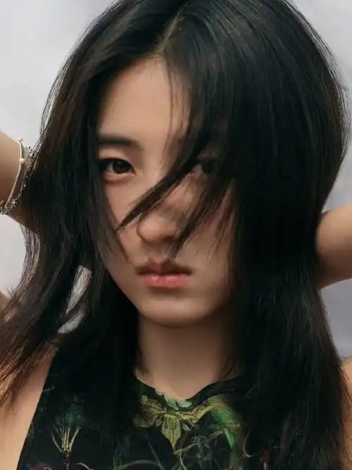 张子枫年代感笑容##春日荐片季