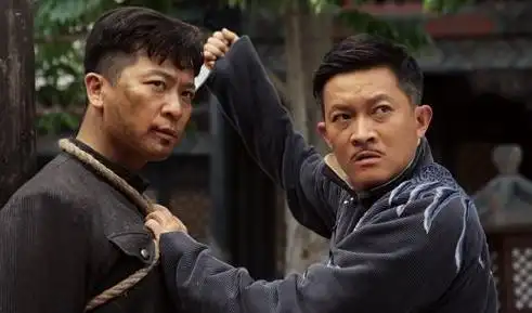 冠军电视剧《勇敢的心》中的外表懦弱,内心强大的抗日英雄人物霍啸林