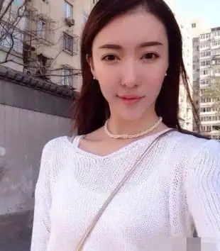 北舞校花张洪艺海量生活照 卖萌搞怪尽显女子本性(组图)