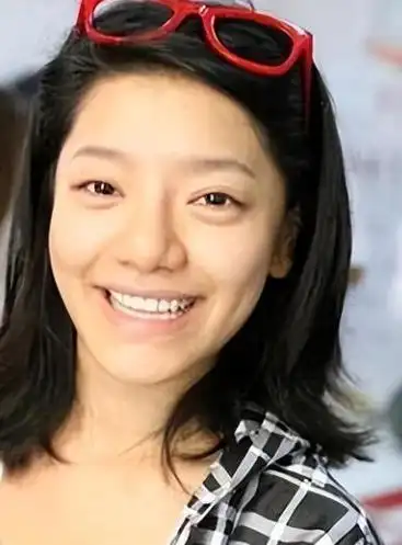 超女冠军江映蓉:因整容走样模样大变,现全身只剩眼睛最像自己