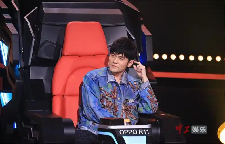 周杰伦继续加盟第三季中国新歌声向冠军导师再次发起冲刺